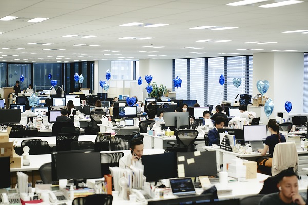 商品を売る最強の集団と言われる所以