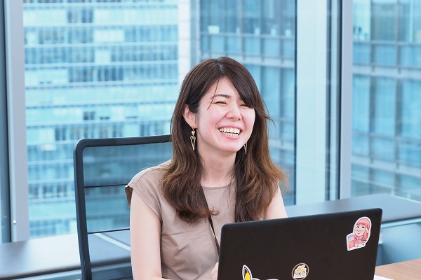 「商品を知ってもらうことに貪欲なんです」とお話する吉田さん