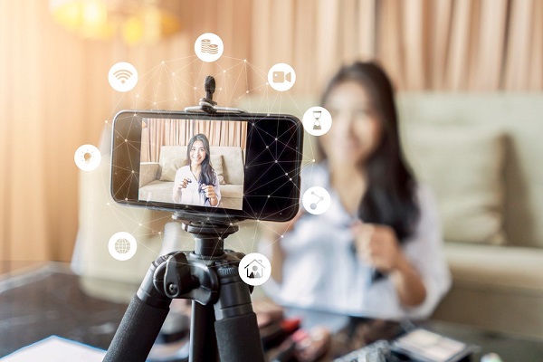 ライブコマースとは何か