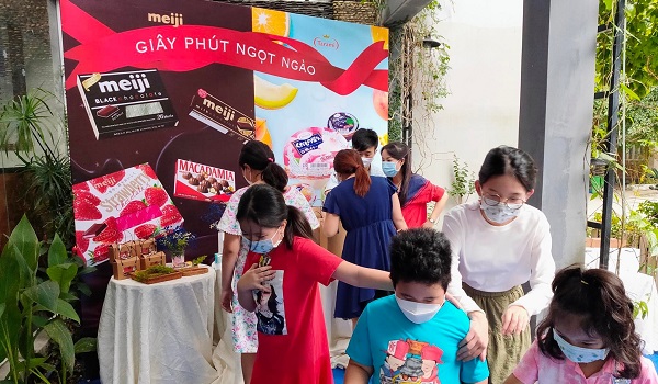 小売店開拓と販売支援