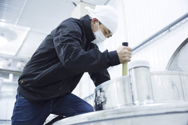 HINEMOS提供：酒造りの風景