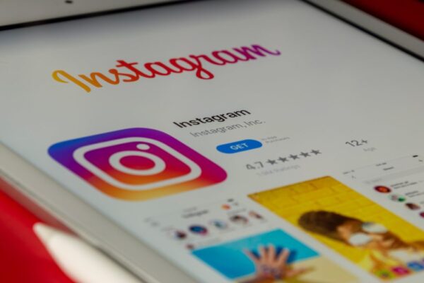 BASE×Instagramで売り上げをアップ【Instagram集客のコツと集客40%アップの必須アプリ】
