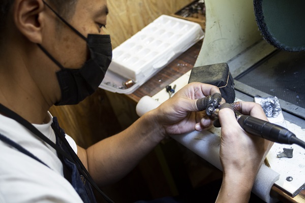 業界・職人の環境を知り、燃える情熱