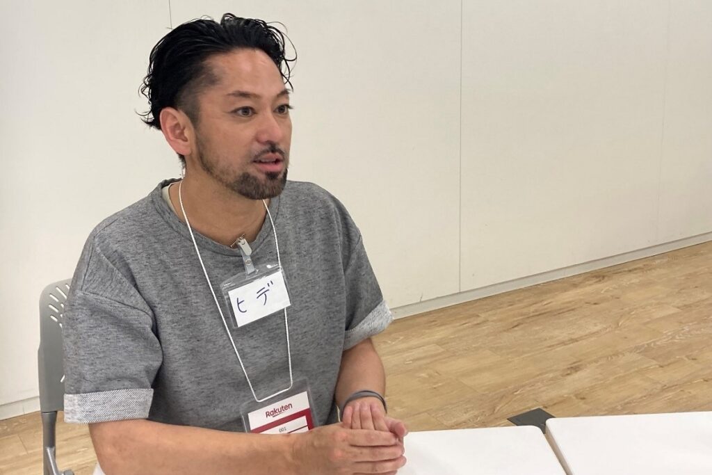 「手作り家具工房 食器棚専門店」の森田英友さん