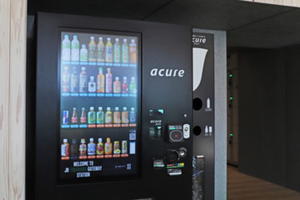 具体的なデジタルサイネージの例：液晶タッチパネルの自動販売機