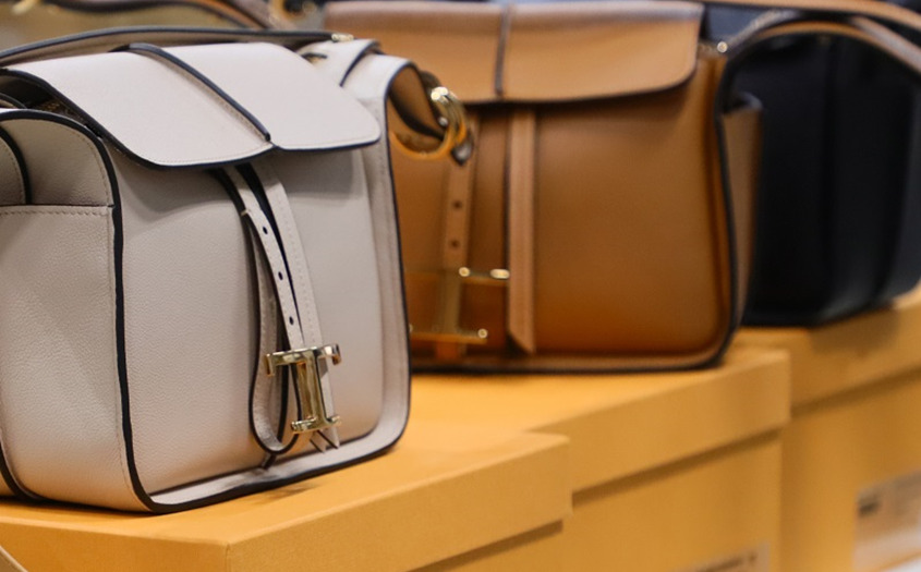 アクセスジャパンの取扱い商品：カバン