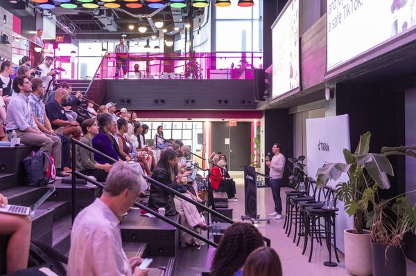 TikTok、安心安全な利用を促進する新機能を複数発表 - 家族向け保護機能やクリエイターサポート機能など