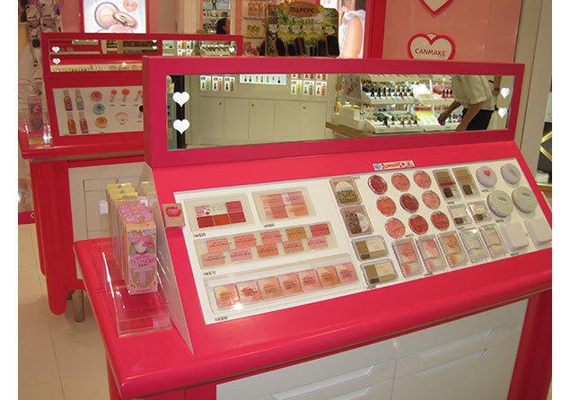 香港のCANMAKEカウンター